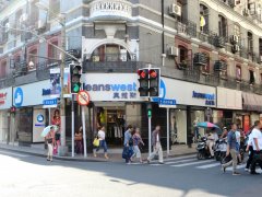 【常宏出品】真維斯中國(guó)大陸首家店鋪——上海南京東路店重裝開(kāi)業(yè)